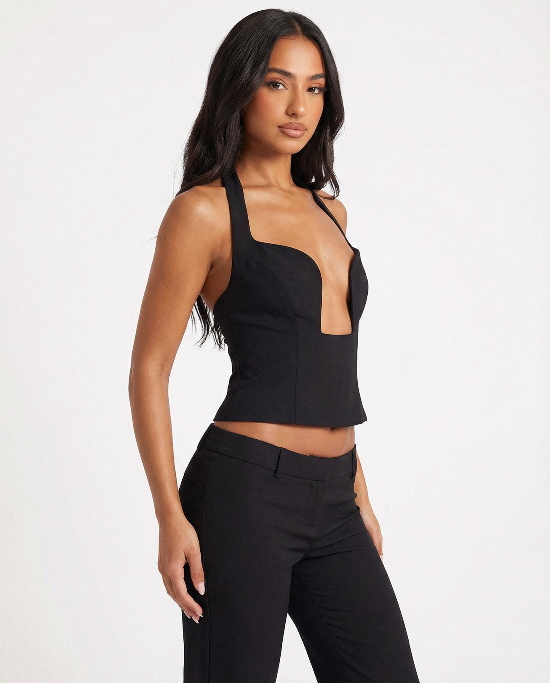 Sofía - Top halter estructurado escote profundo