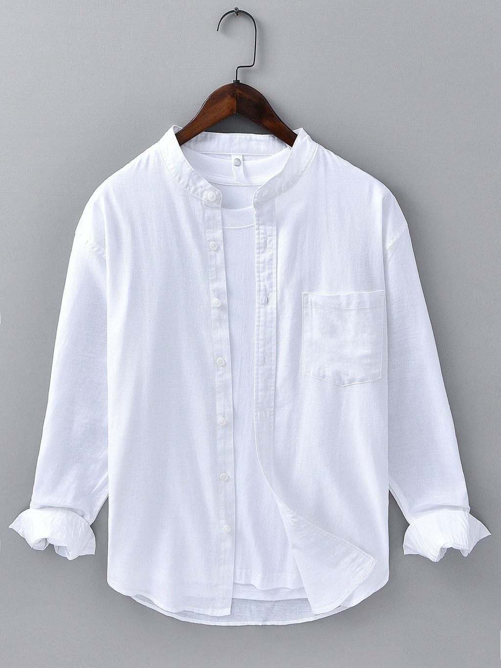 Camisa de lino y algodón con mangas largas, cuello en D y bolsillo