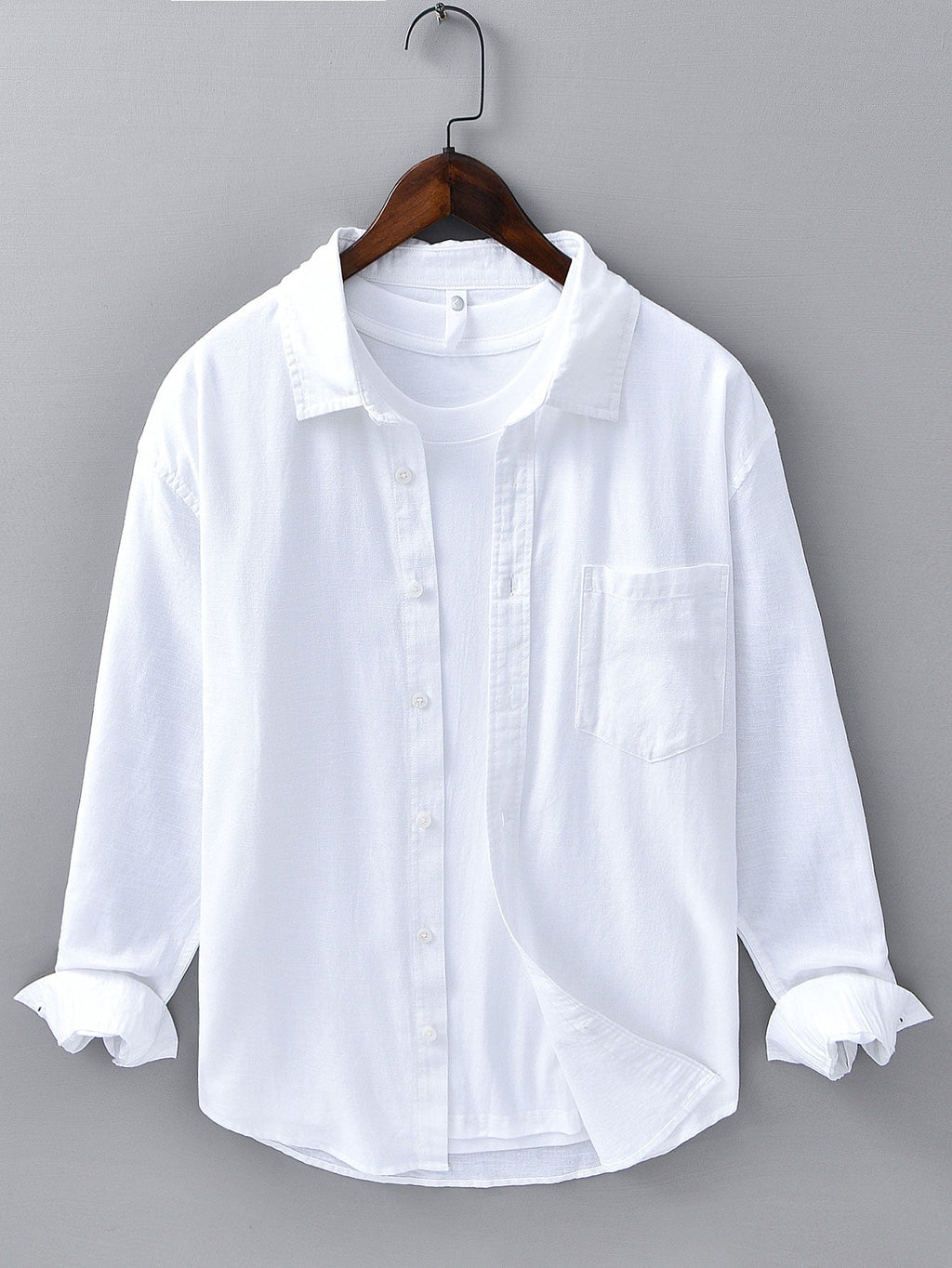 Camisa de lino y algodón con bolsillo y mangas largas