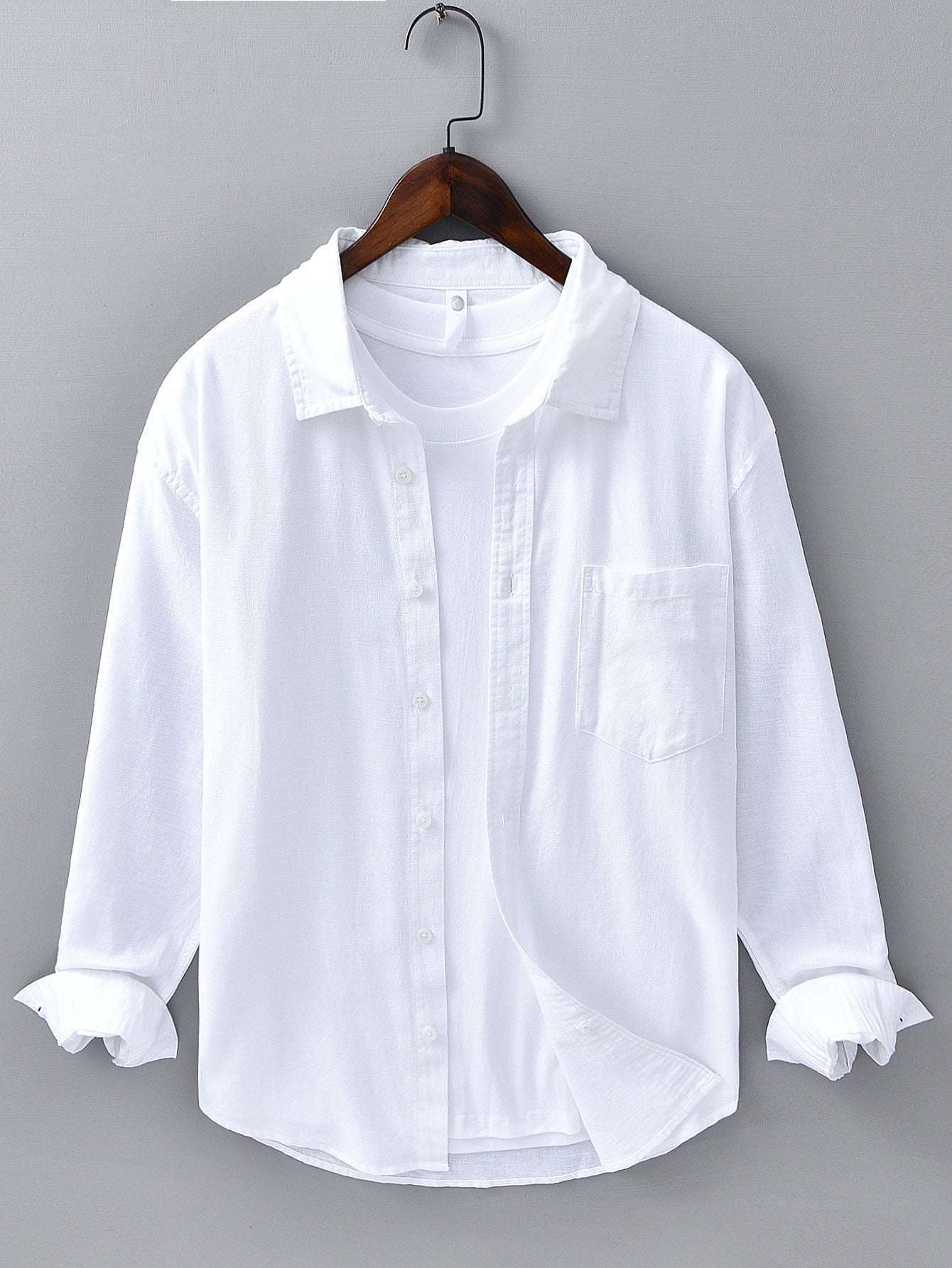 Camisa de lino y algodón con bolsillo y mangas largas