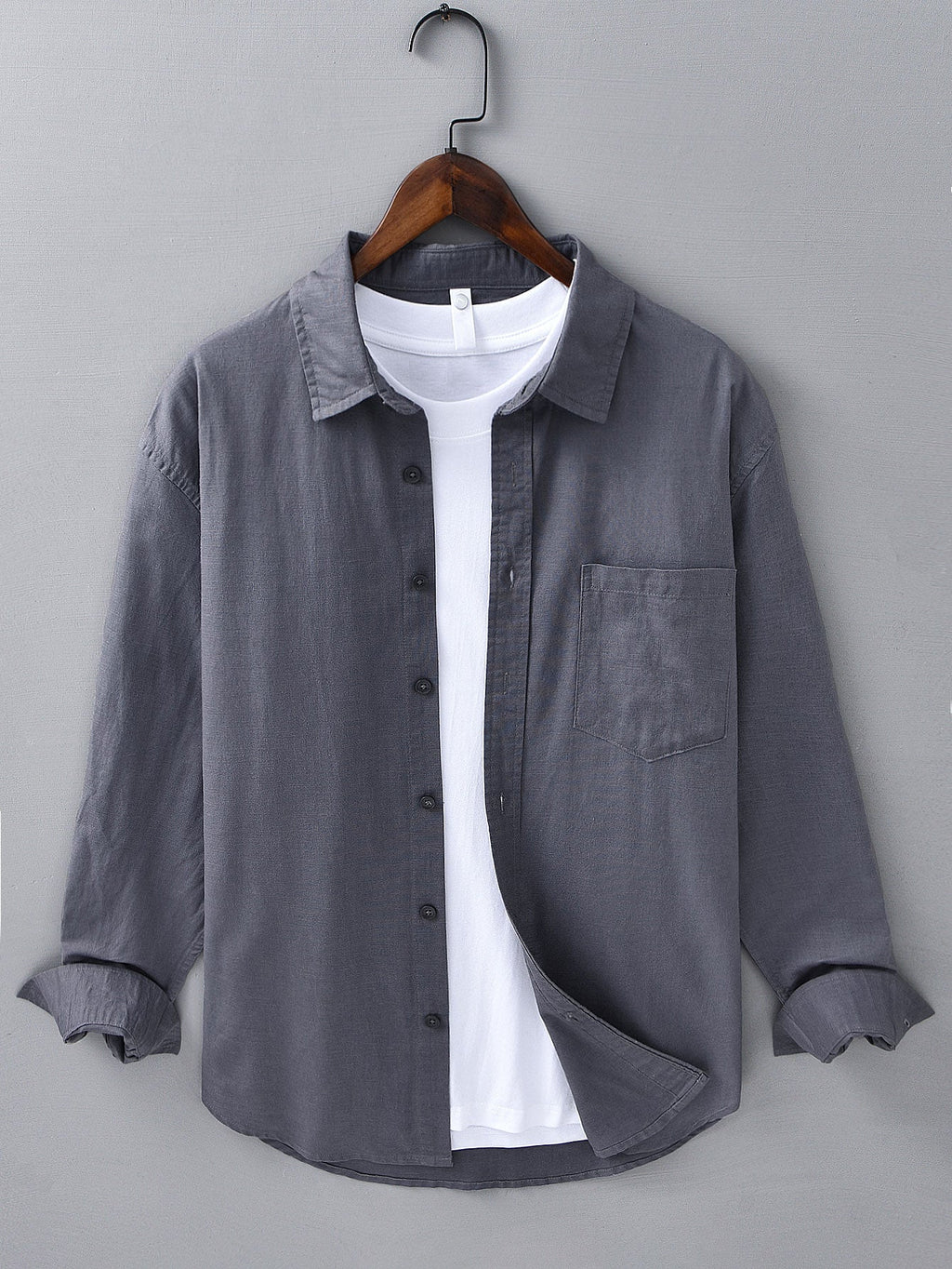 Camisa de lino y algodón con bolsillo y mangas largas