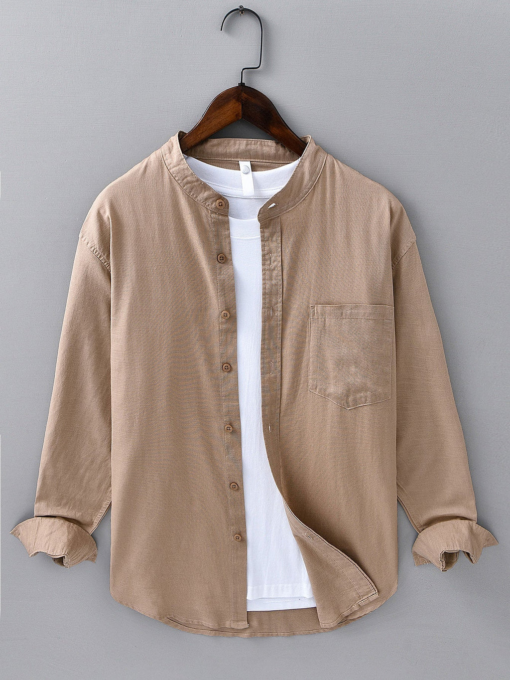 Camisa de lino y algodón con mangas largas, cuello en D y bolsillo