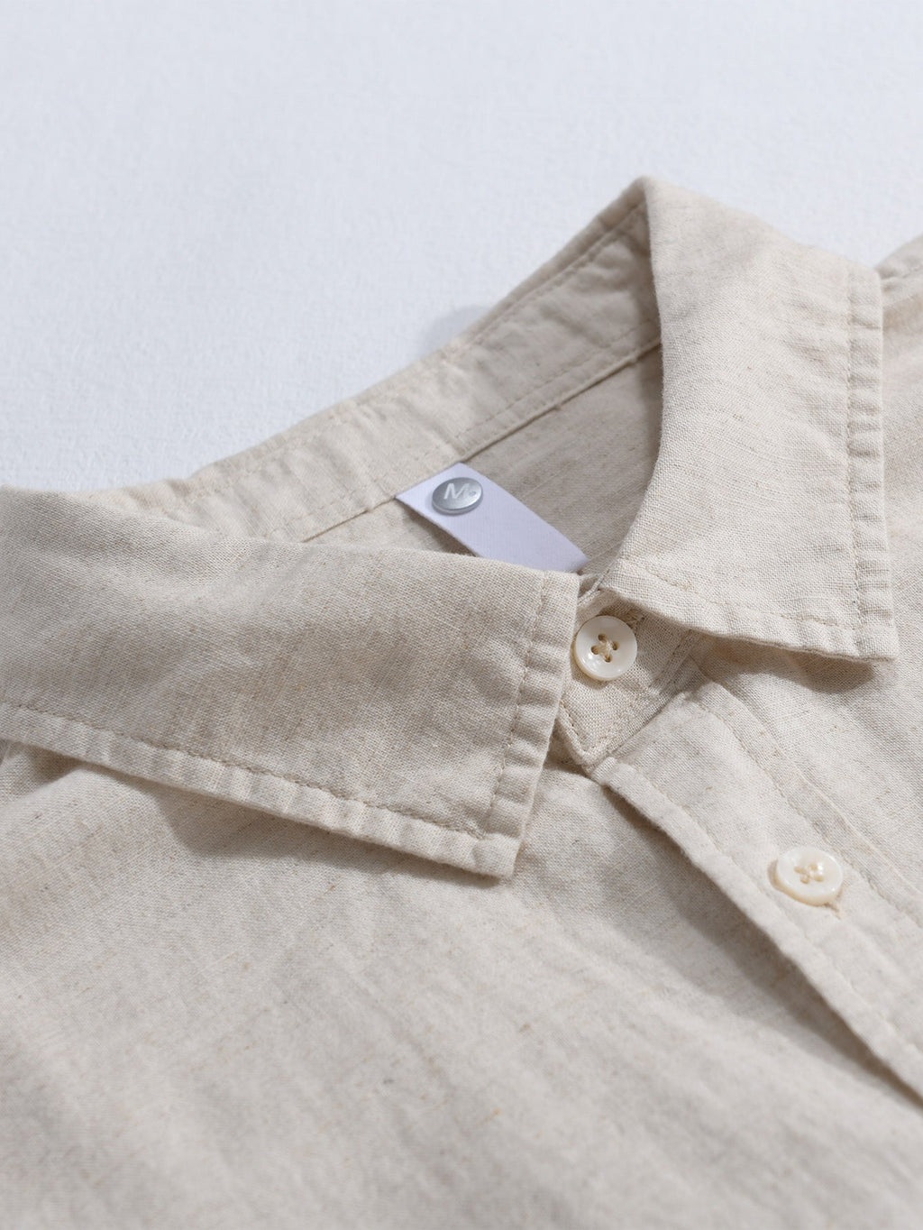 Camisa de lino y algodón con bolsillo y mangas largas