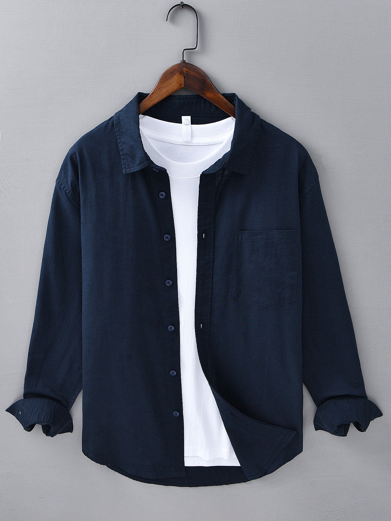 Camisa de lino y algodón con bolsillo y mangas largas