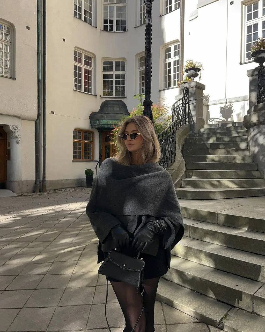 GRETA - Abrigo elegante con pañuelo