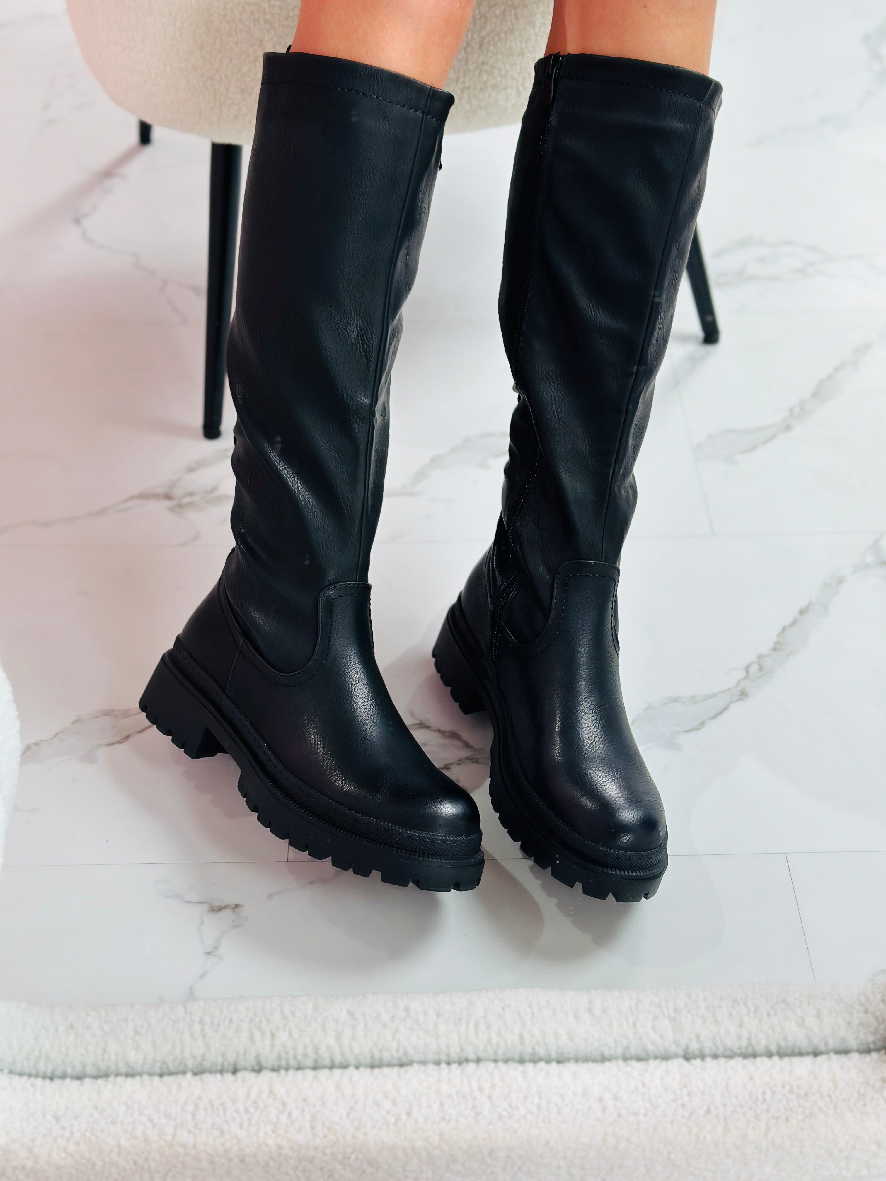 Masie - Botas negras hasta la rodilla
