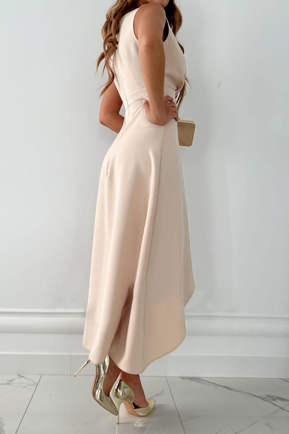 VANESSA - Vestido midi cruzado atemporal con escote en V