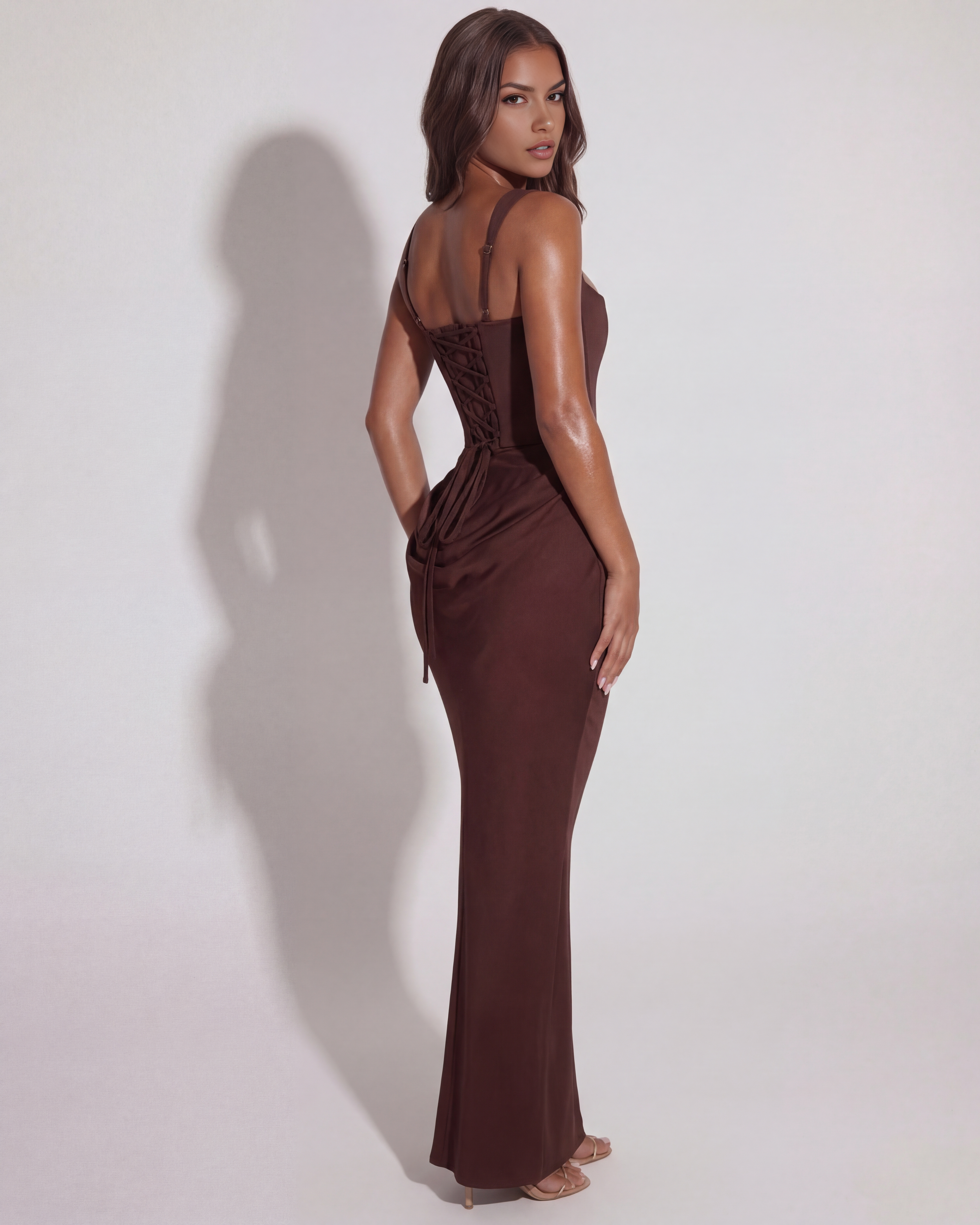 ELEONORA - Vestido largo minimalista y atemporal