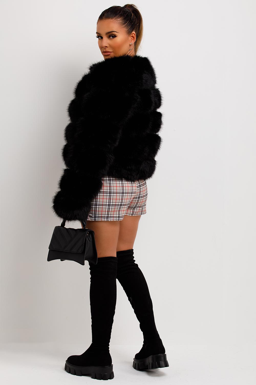 ROSIE - Chaqueta glamourosa de piel sintética