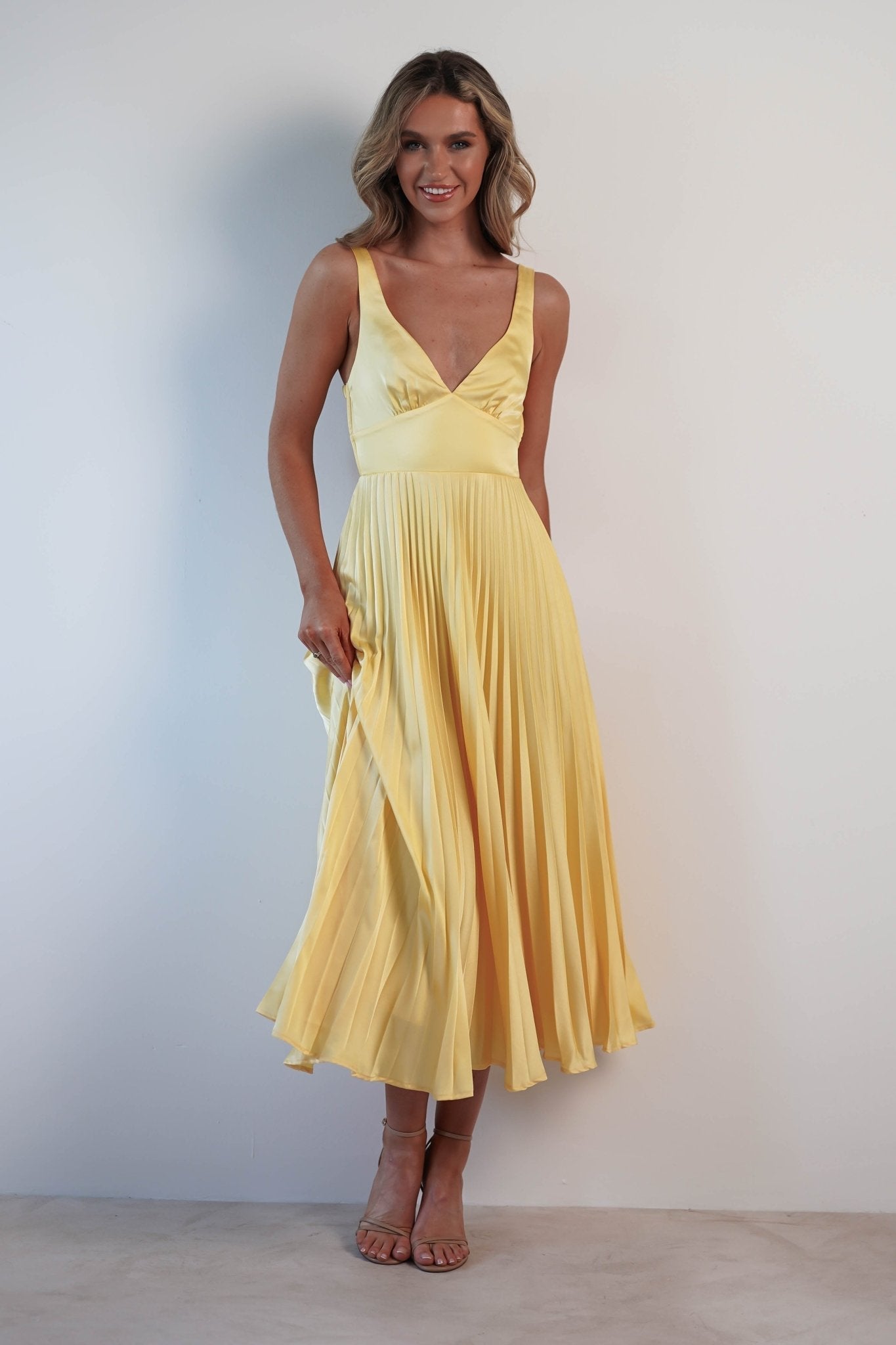 MALKA - Elegante vestido maxi con caída delicada
