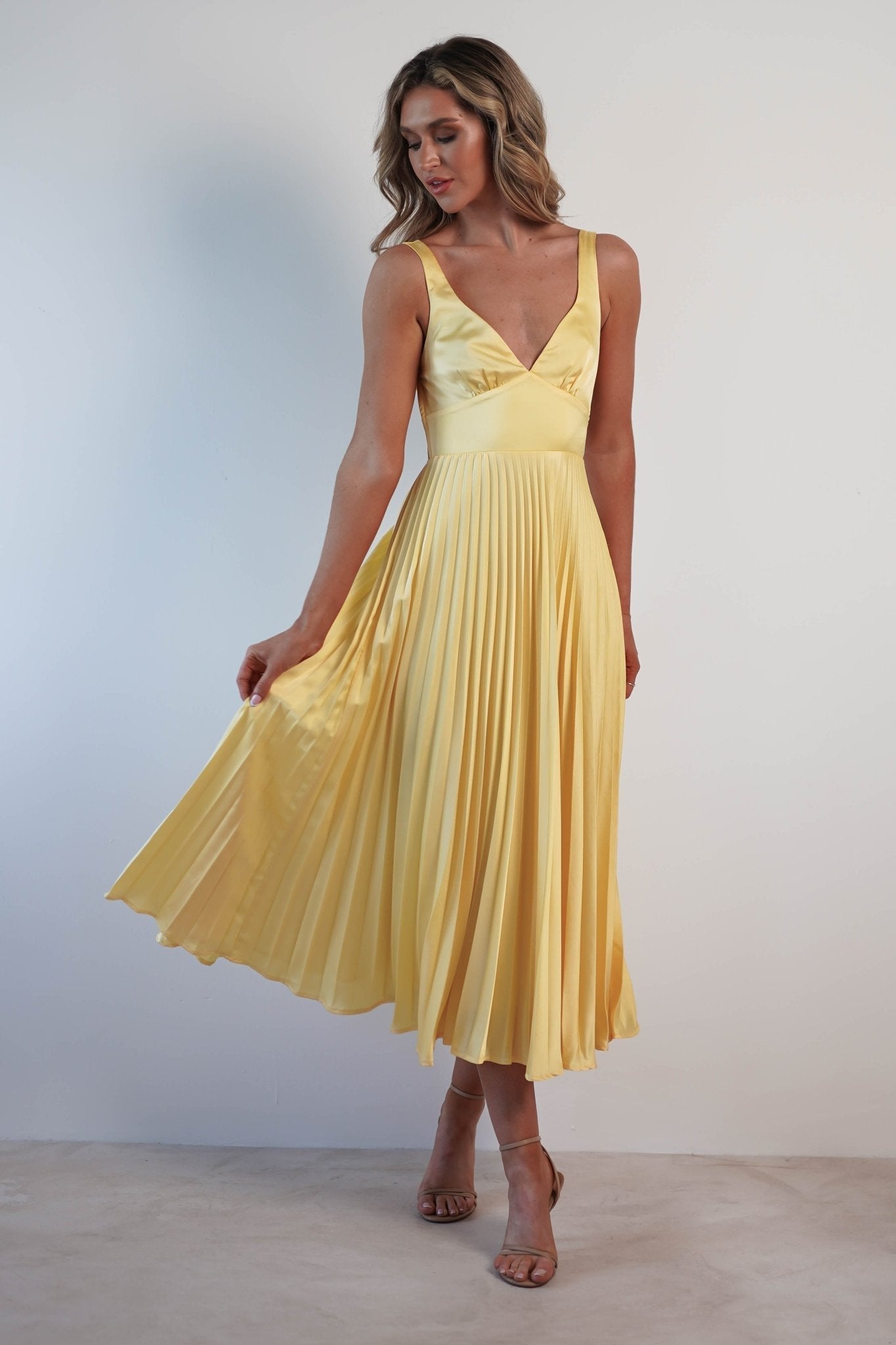MALKA - Elegante vestido maxi con caída delicada