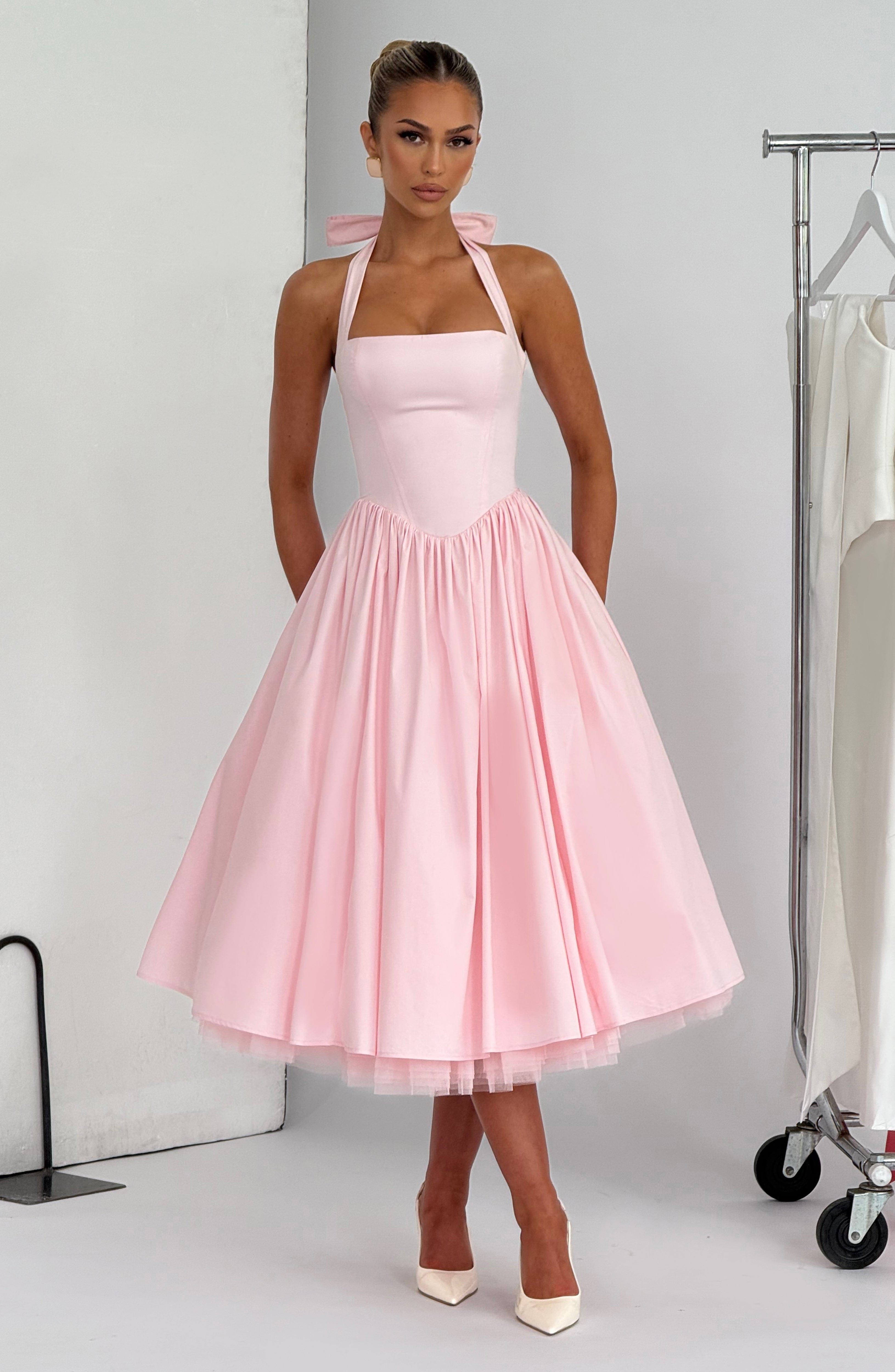 TESSA - Vestido midi con cuello halter de inspiración vintage