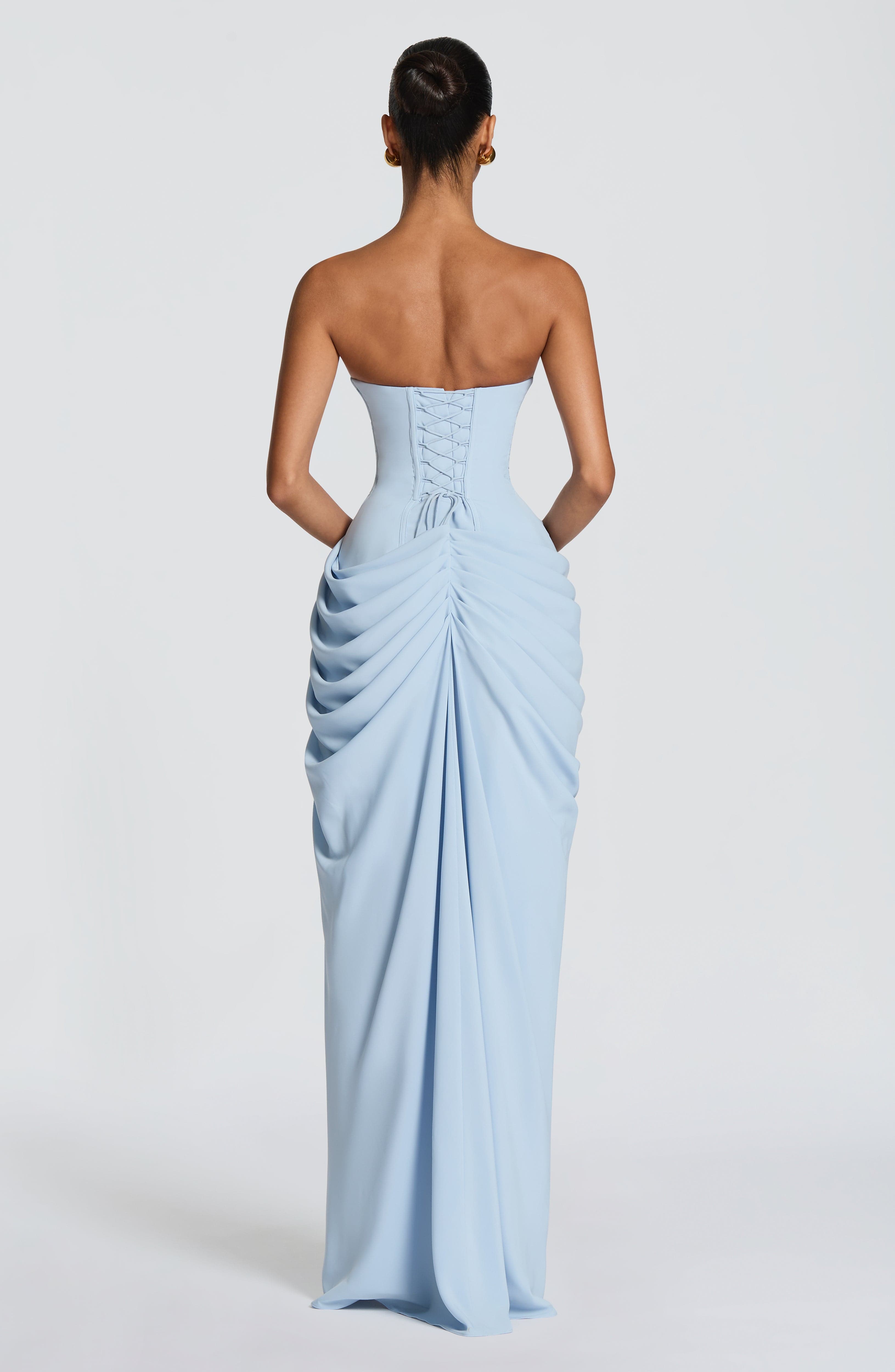 HANNAH - Elegante vestido maxi con drapeado y abertura alta