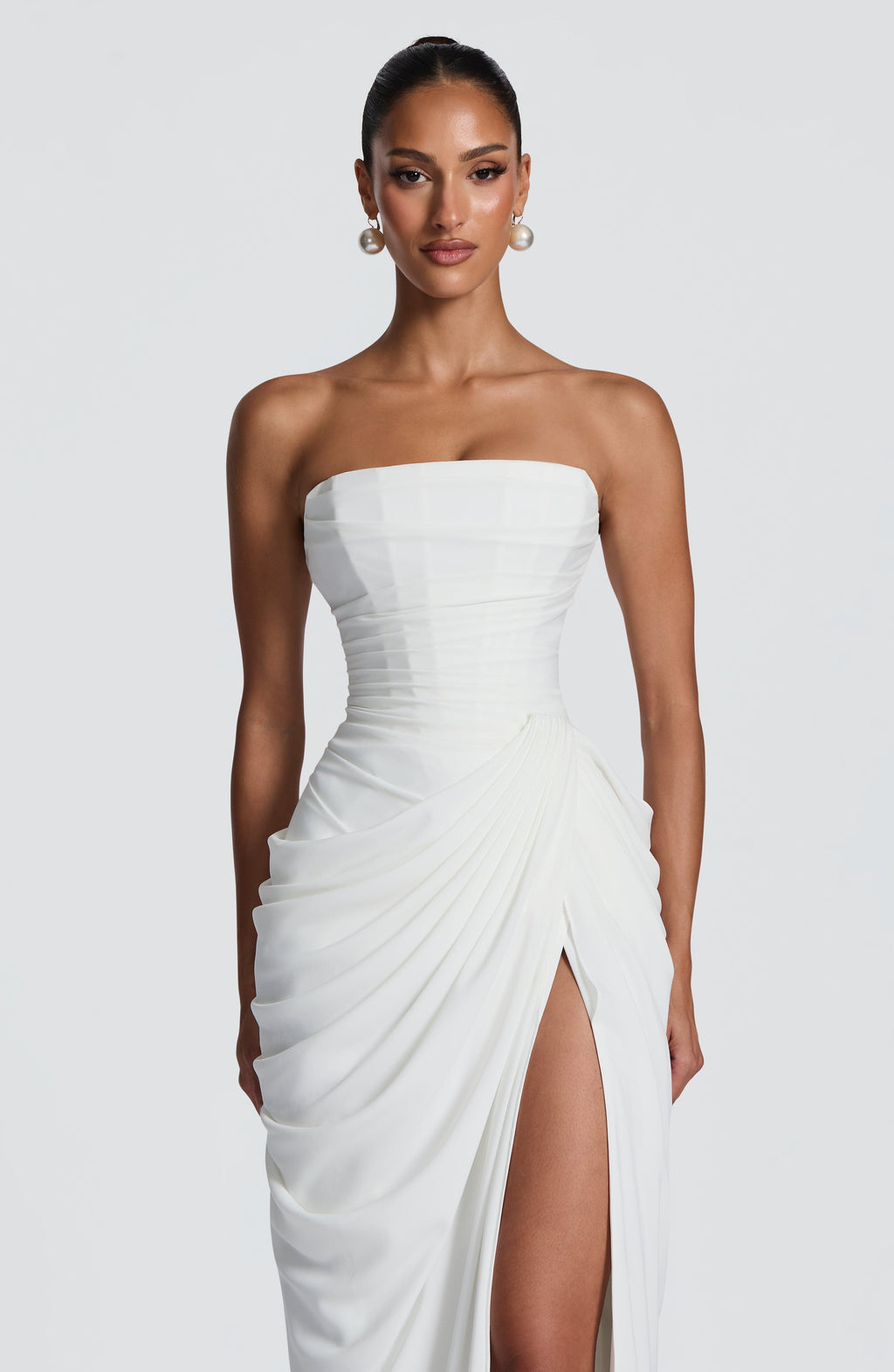 HANNAH - Elegante vestido maxi con drapeado y abertura alta
