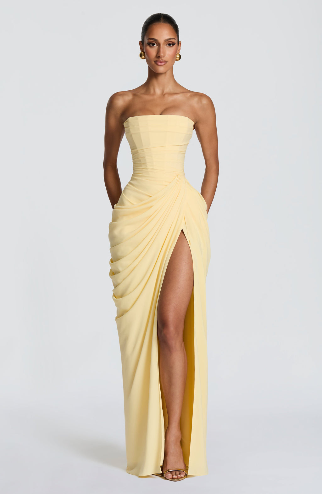 HANNAH - Elegante vestido maxi con drapeado y abertura alta
