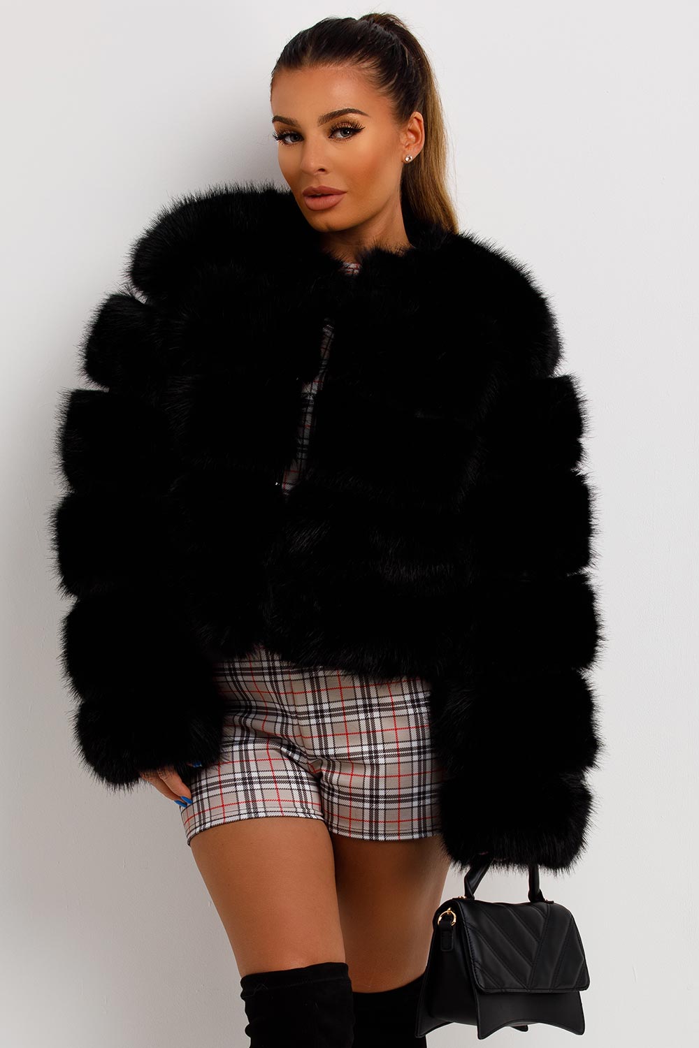 ROSIE - Chaqueta glamourosa de piel sintética
