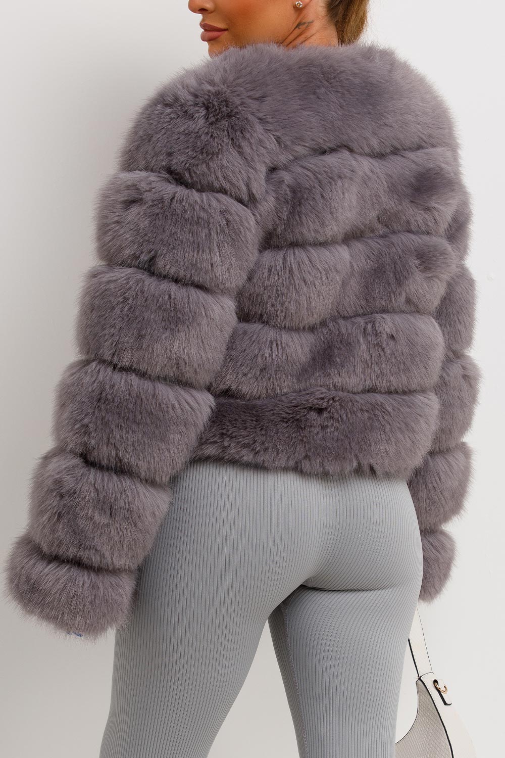 ROSIE - Chaqueta glamourosa de piel sintética