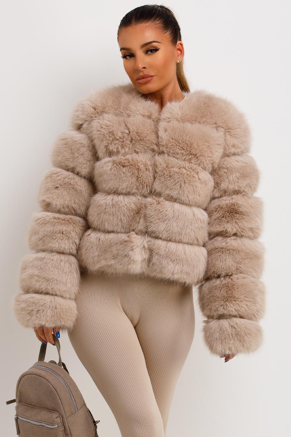 ROSIE - Chaqueta glamourosa de piel sintética