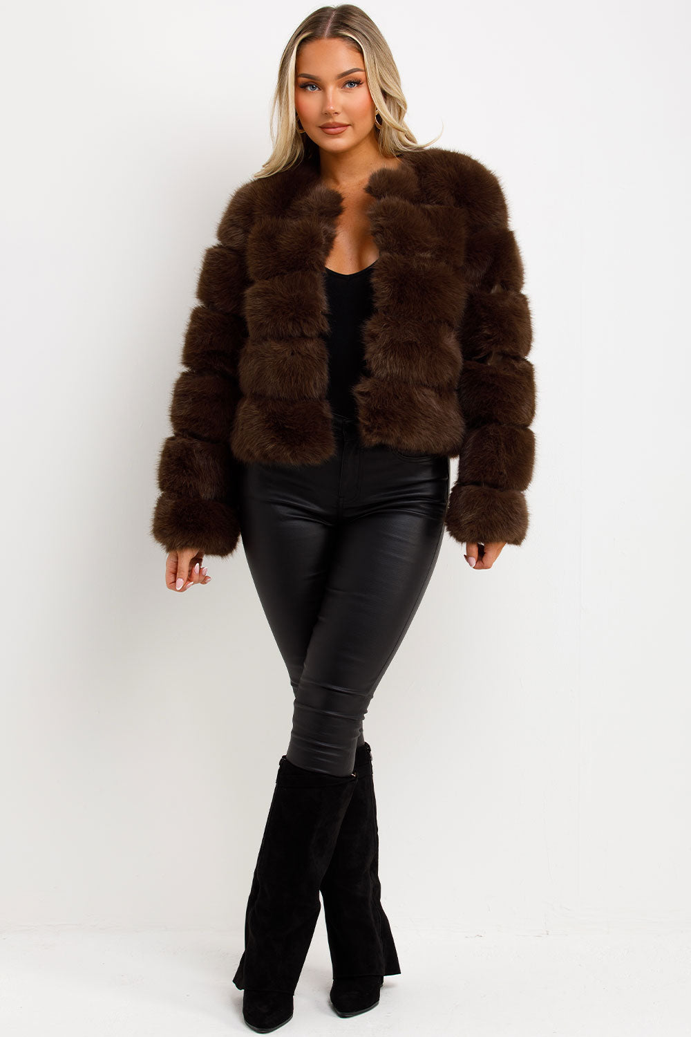 ROSIE - Chaqueta glamourosa de piel sintética