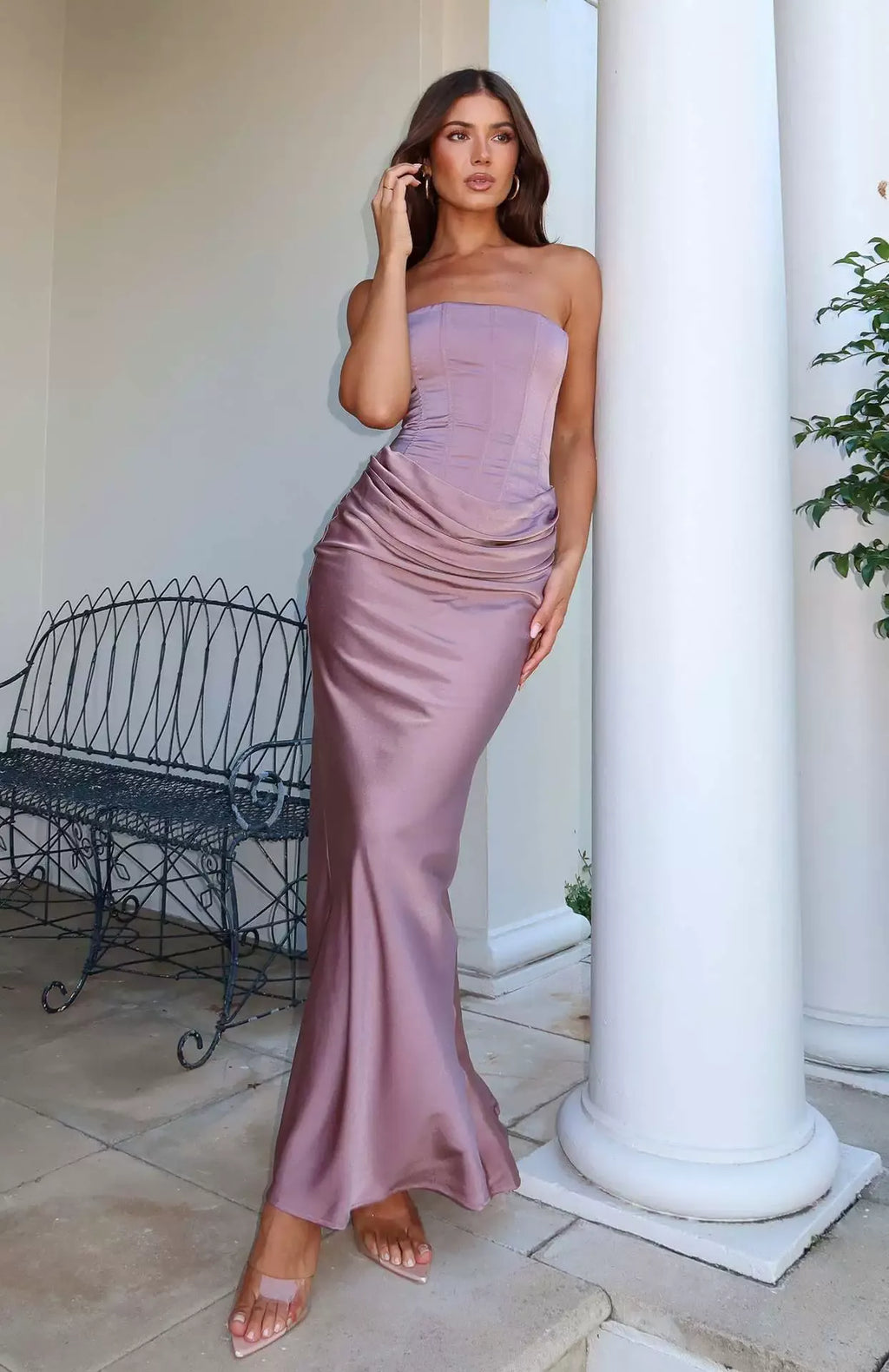 JANINE - Elegante vestido maxi bandeau con espalda tipo corsé