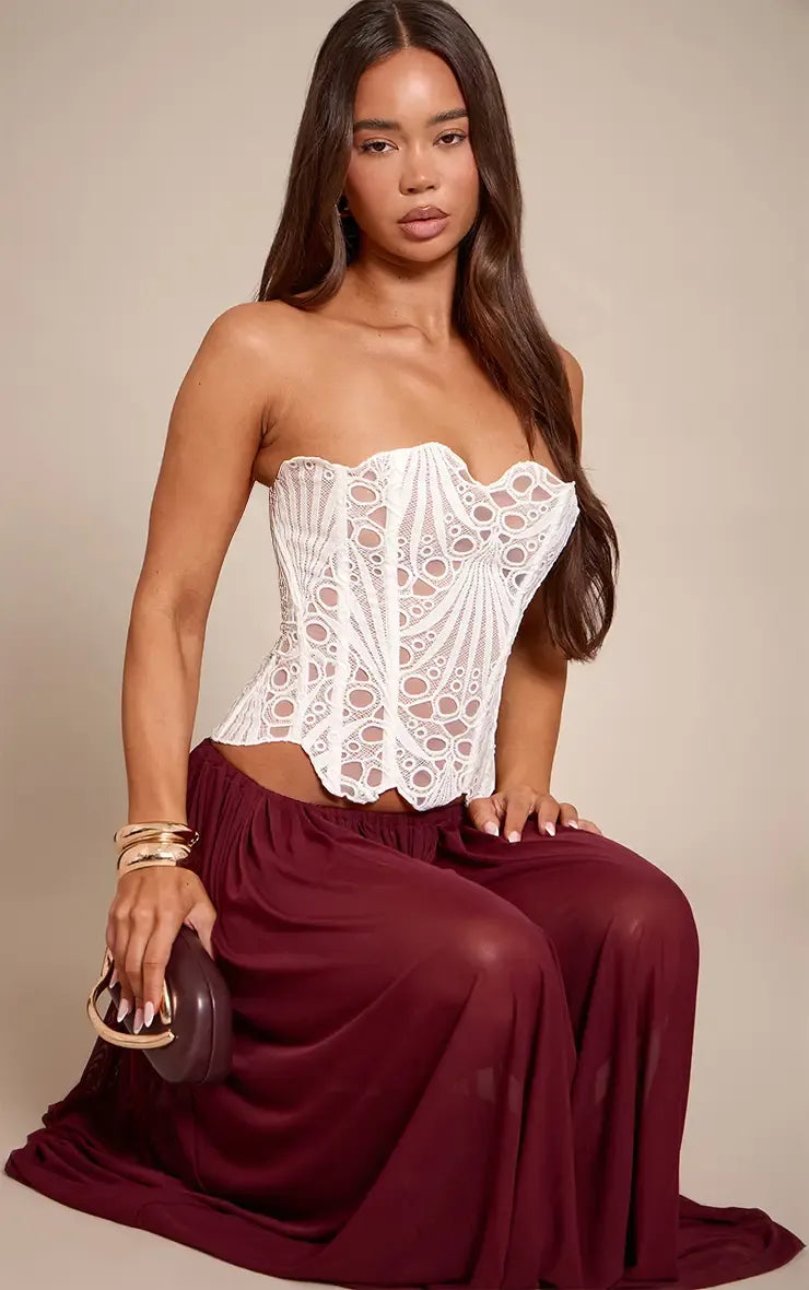LIV - Elegante top corsé con delicado encaje