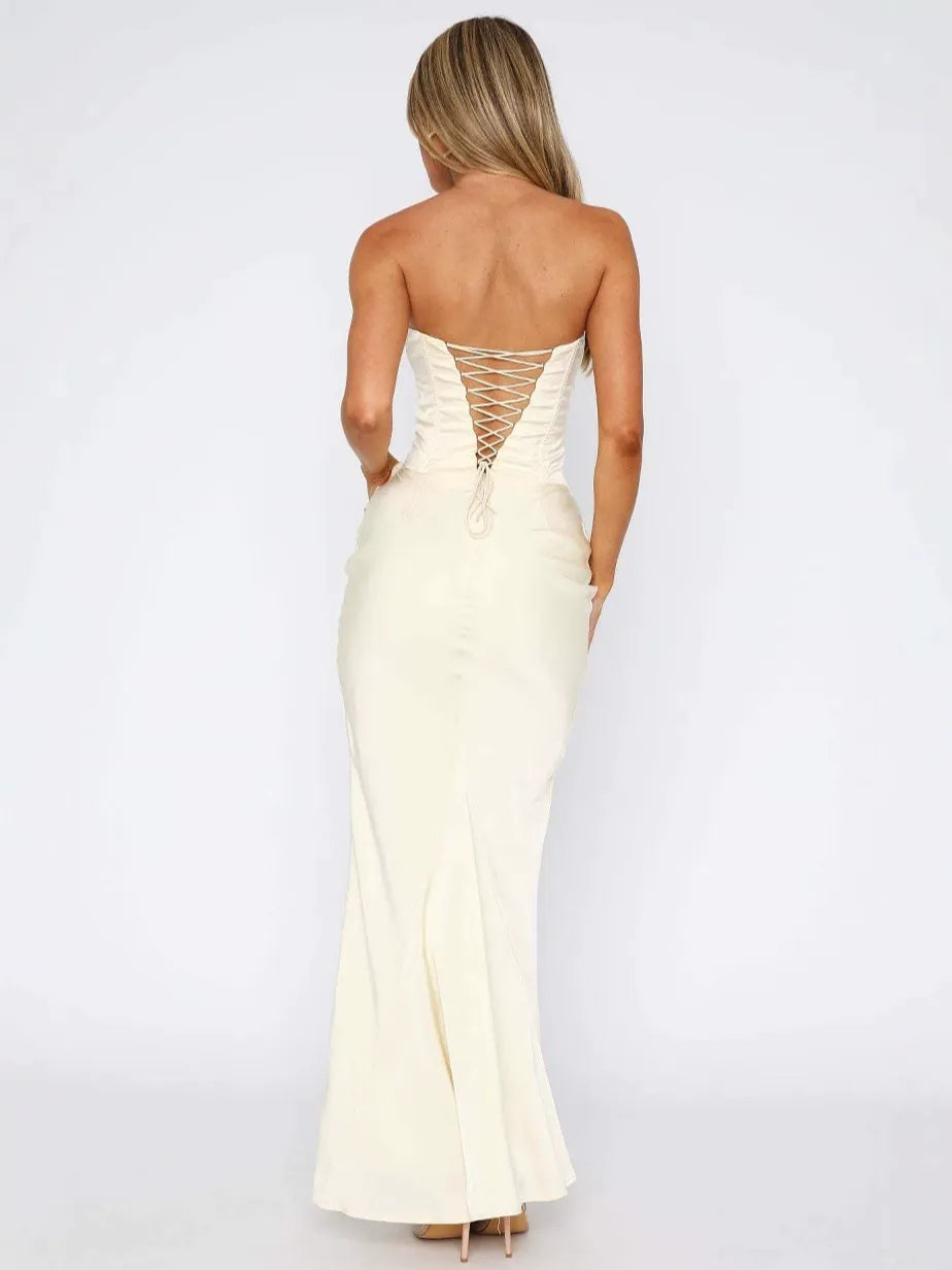 JANINE - Elegante vestido maxi bandeau con espalda tipo corsé