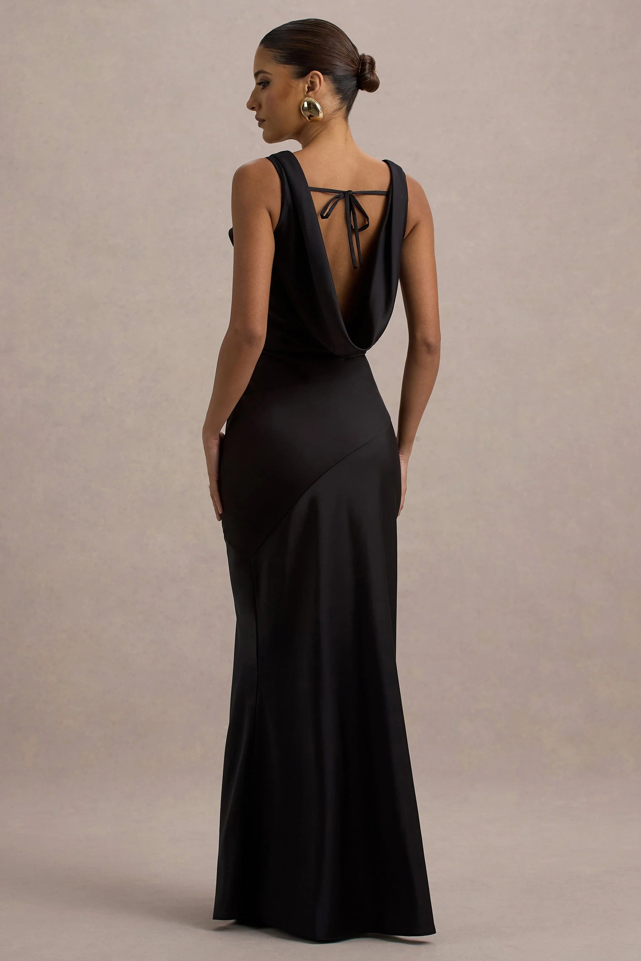 LENA - Vestido largo minimalista con escote drapeado