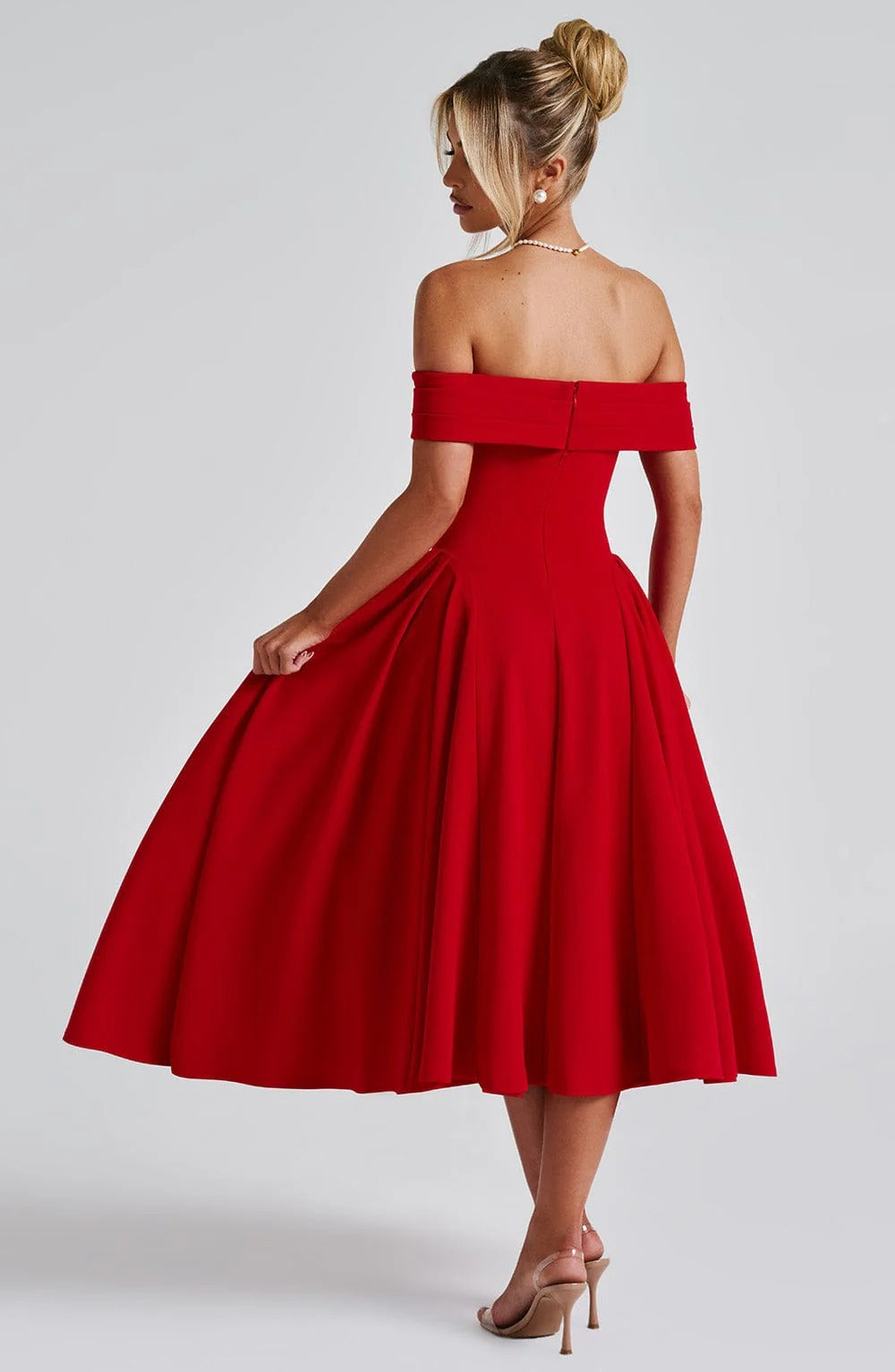 ELENA - Elegante vestido midi con hombros al descubierto