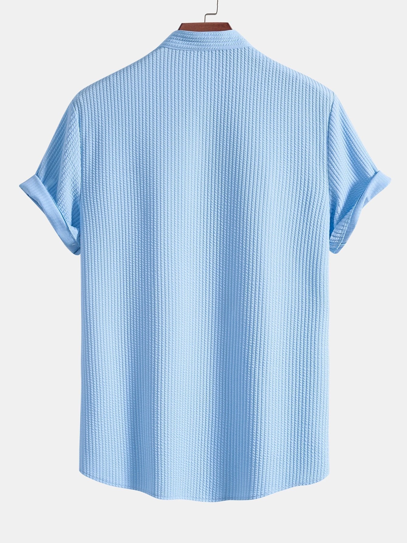 Camisa muscle fit acanalada con cuello alto