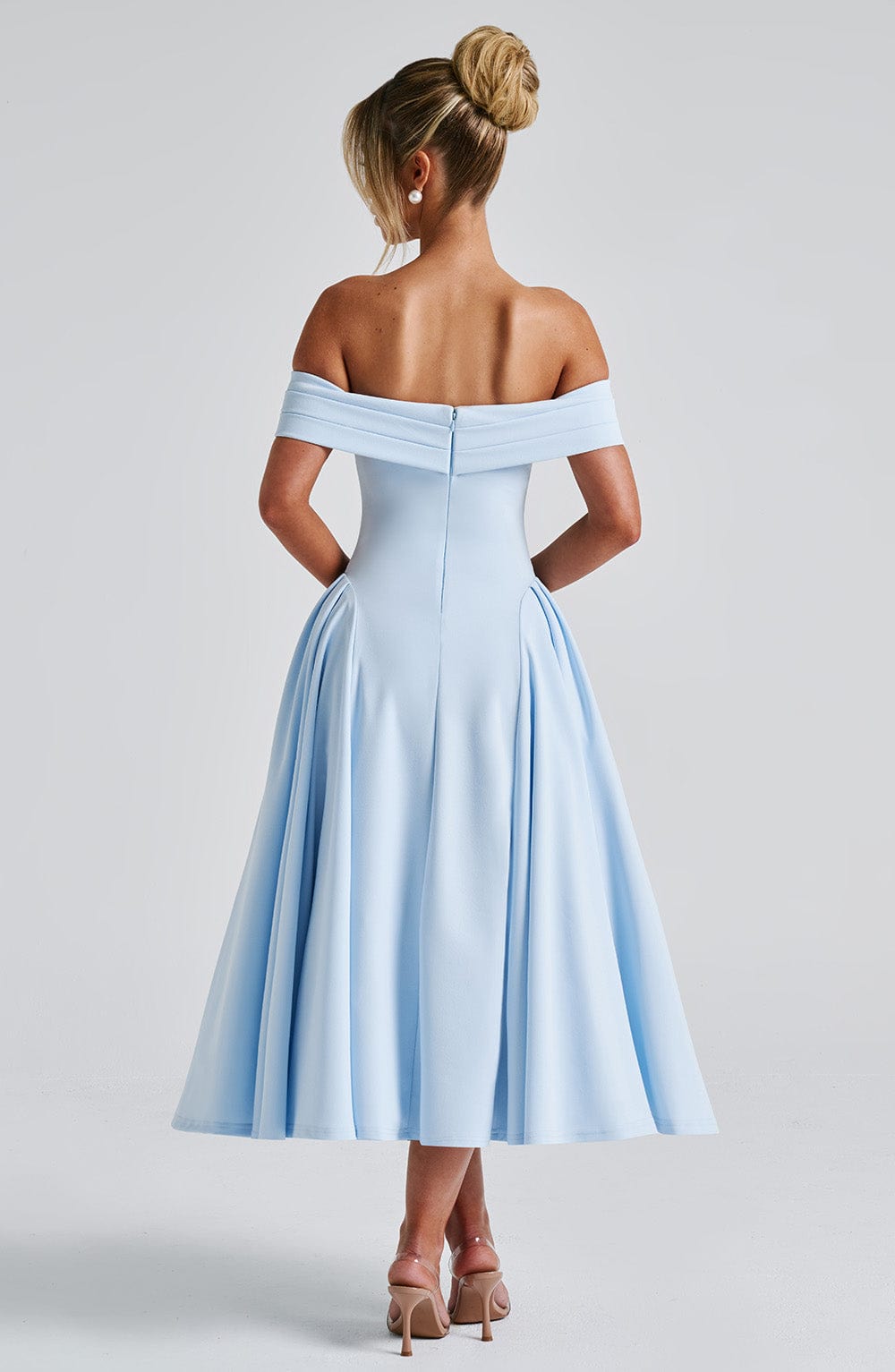 ELENA - Elegante vestido midi con hombros al descubierto