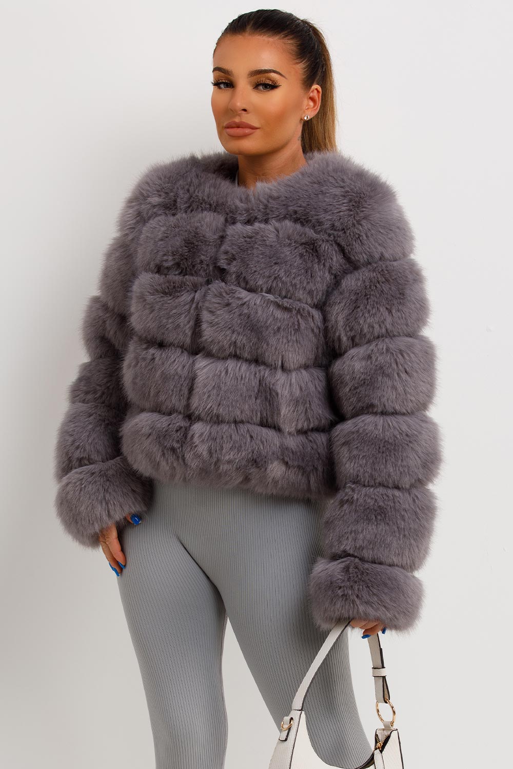 ROSIE - Chaqueta glamourosa de piel sintética